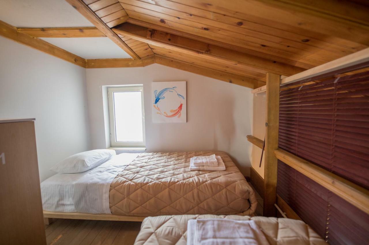 Mosaic Hostel *