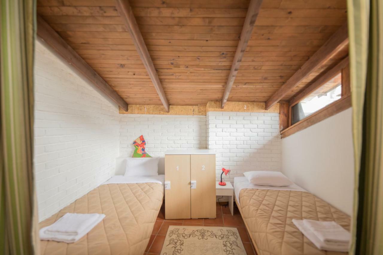 Mosaic Hostel *