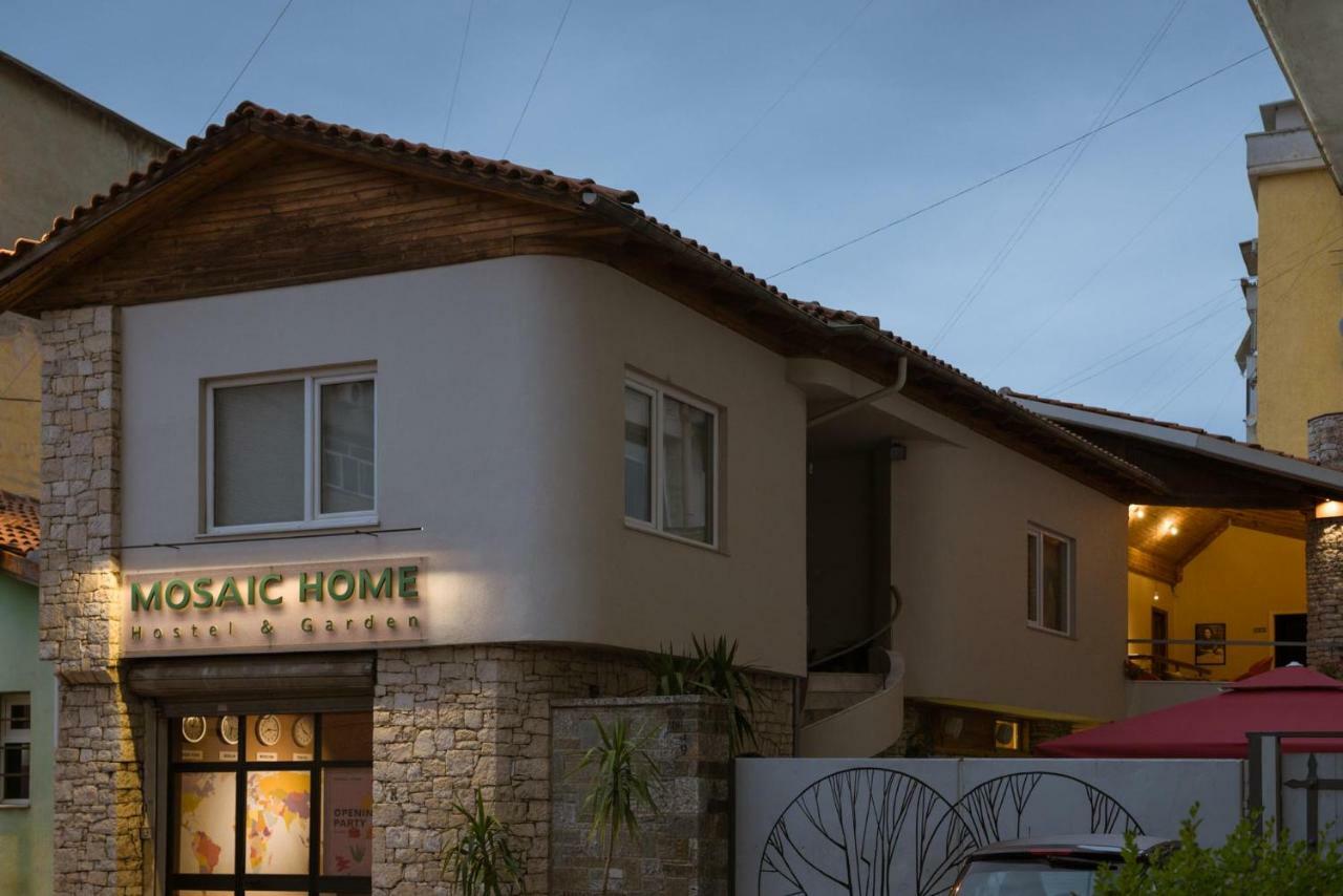 Mosaic Hostel *